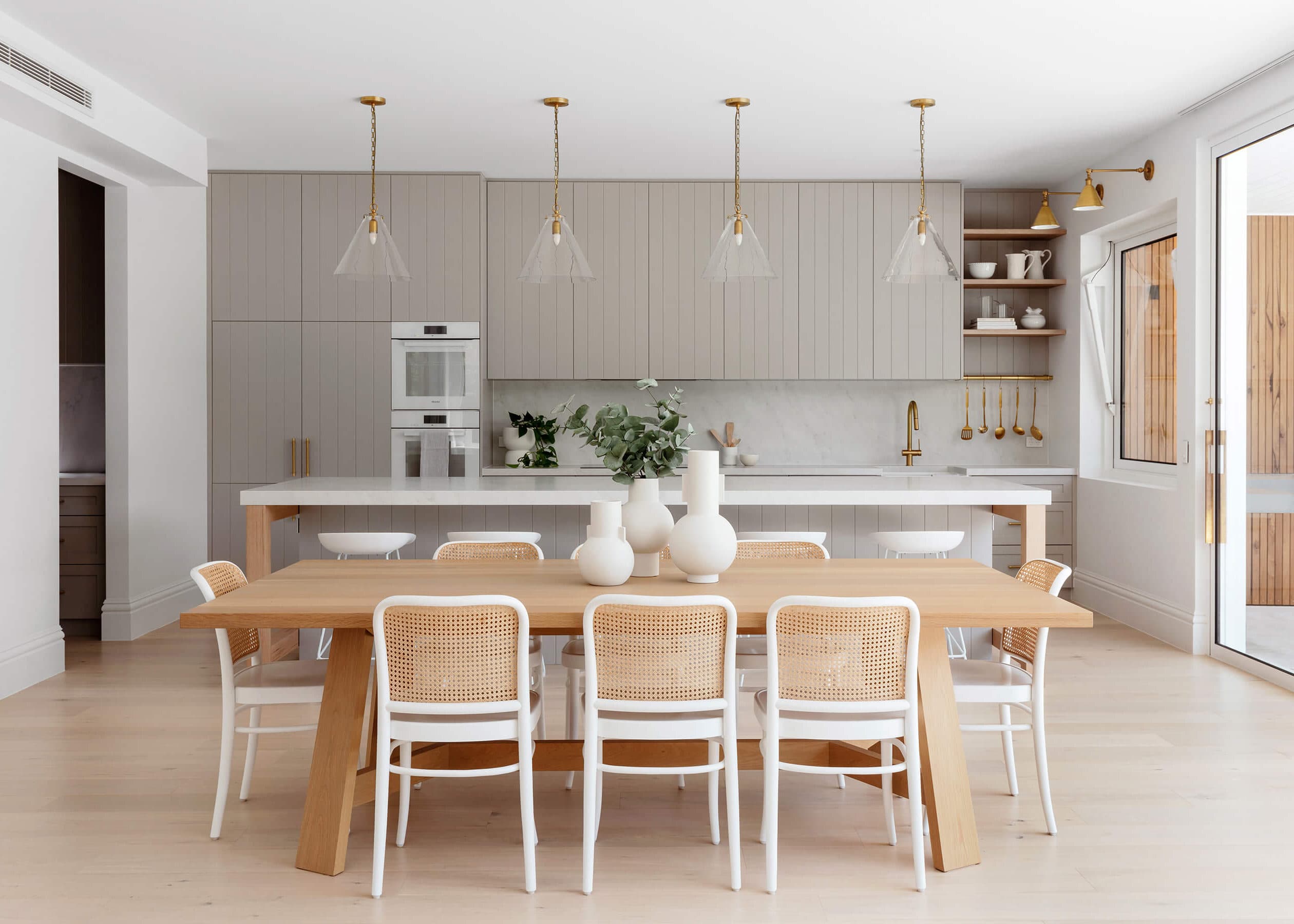Multi-room home renovation: Eumeralla Rd, Caulfield South - One Stop renovate home renovations